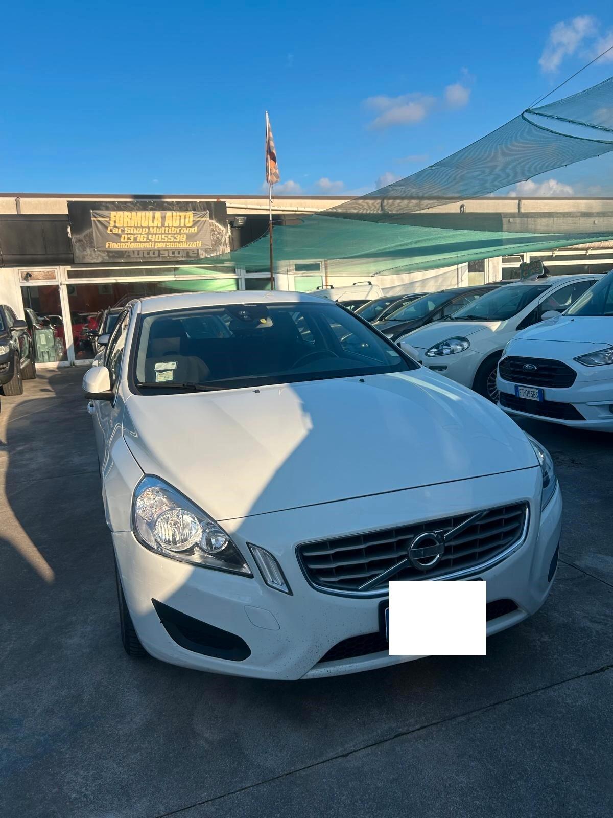 Volvo V60 D4 Geartronic Momentum automatica