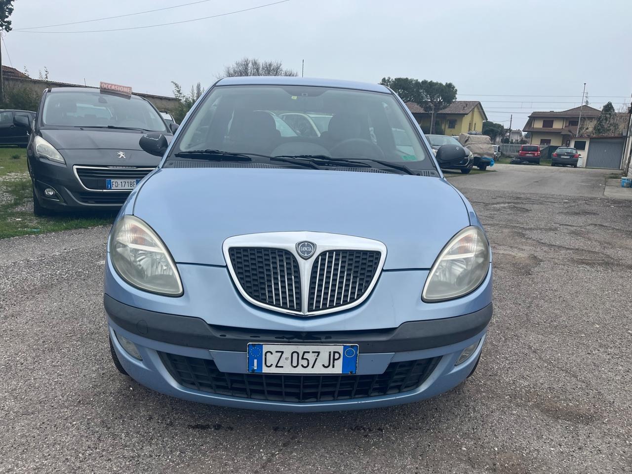 Lancia Ypsilon 1.4 16V Argento GPL ok neopatentati