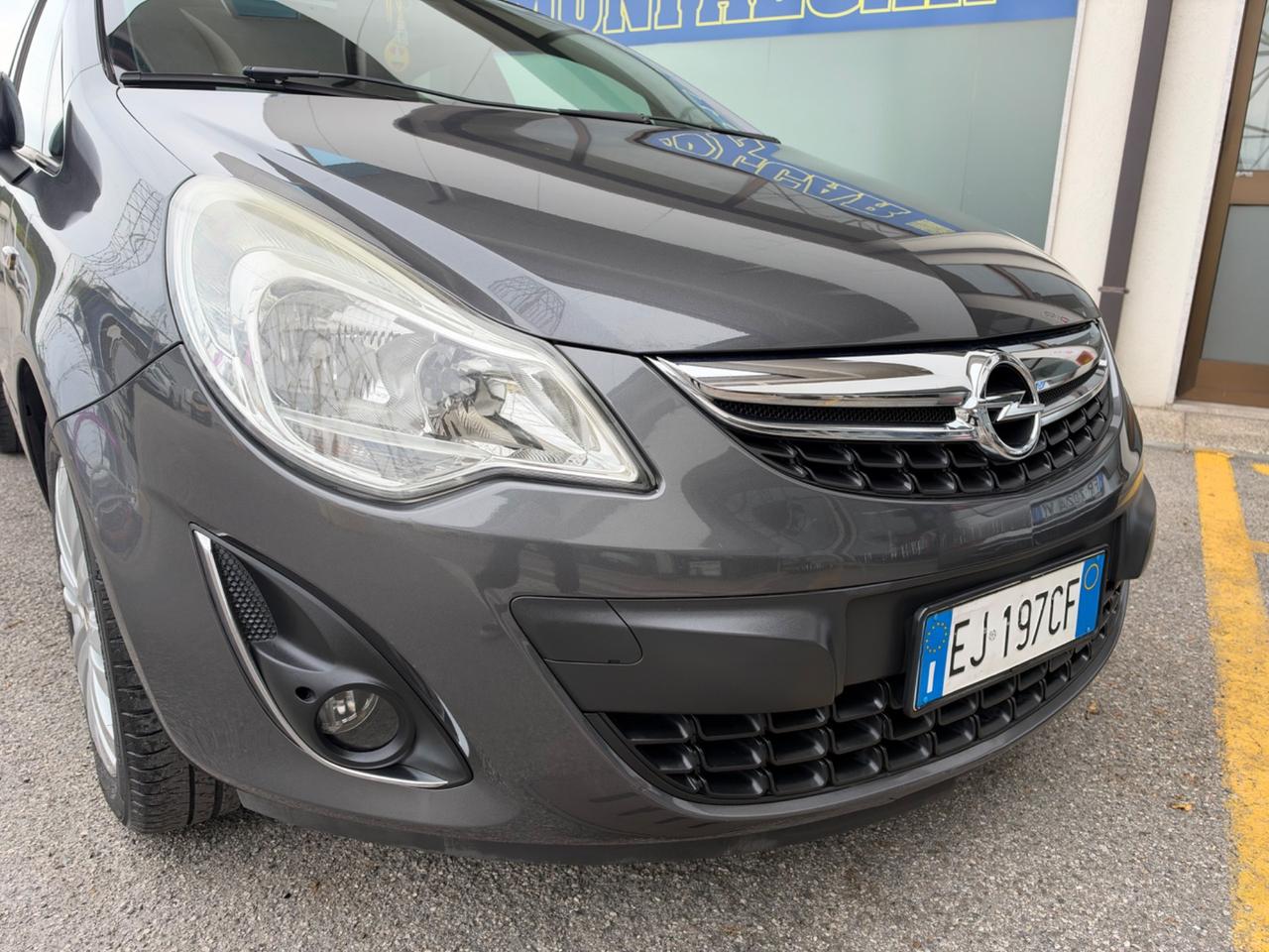 Opel Corsa 1.2 5 porte Elective tetto panoramico