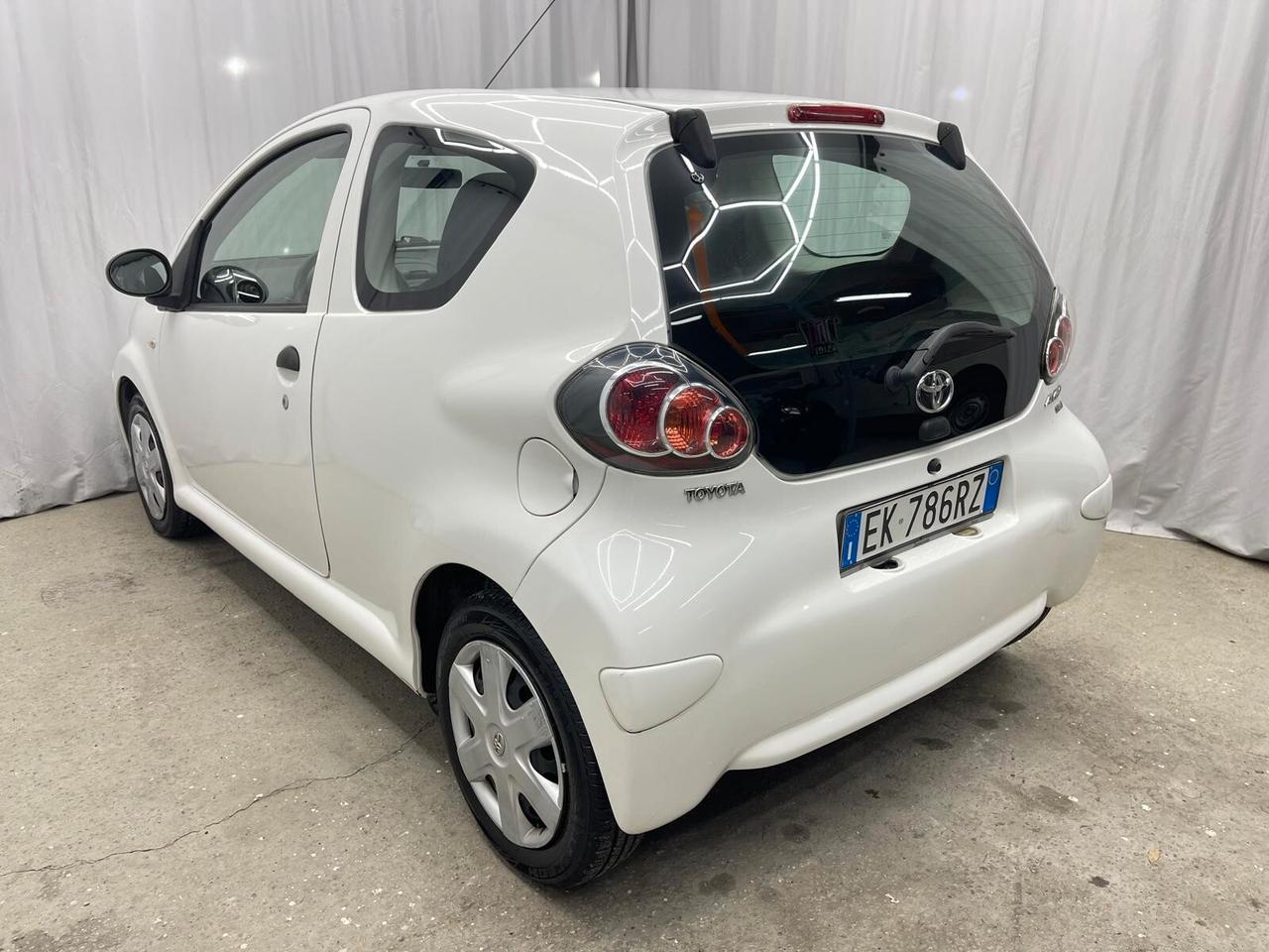 Toyota Aygo 1.0 12V VVT-i 3 porte Now Connect