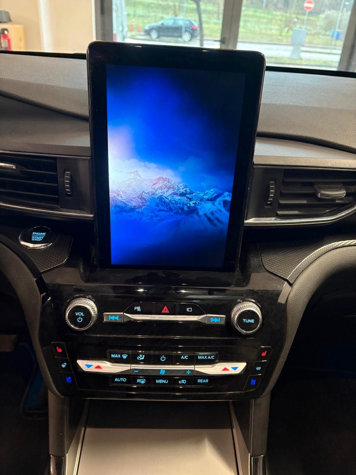 FORD EXPLORER HIBRID 4X4 CAMBIO AUT. ELETTRICA -Benz. 2.8 CV 363 Km 122. 344 garanzia 12 mesi