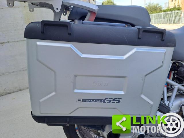 BMW R 1200 GS .