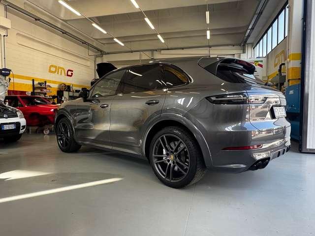 Porsche Cayenne 2.9 V6 441CV ASSE POST. STERZANTE R21 FULL