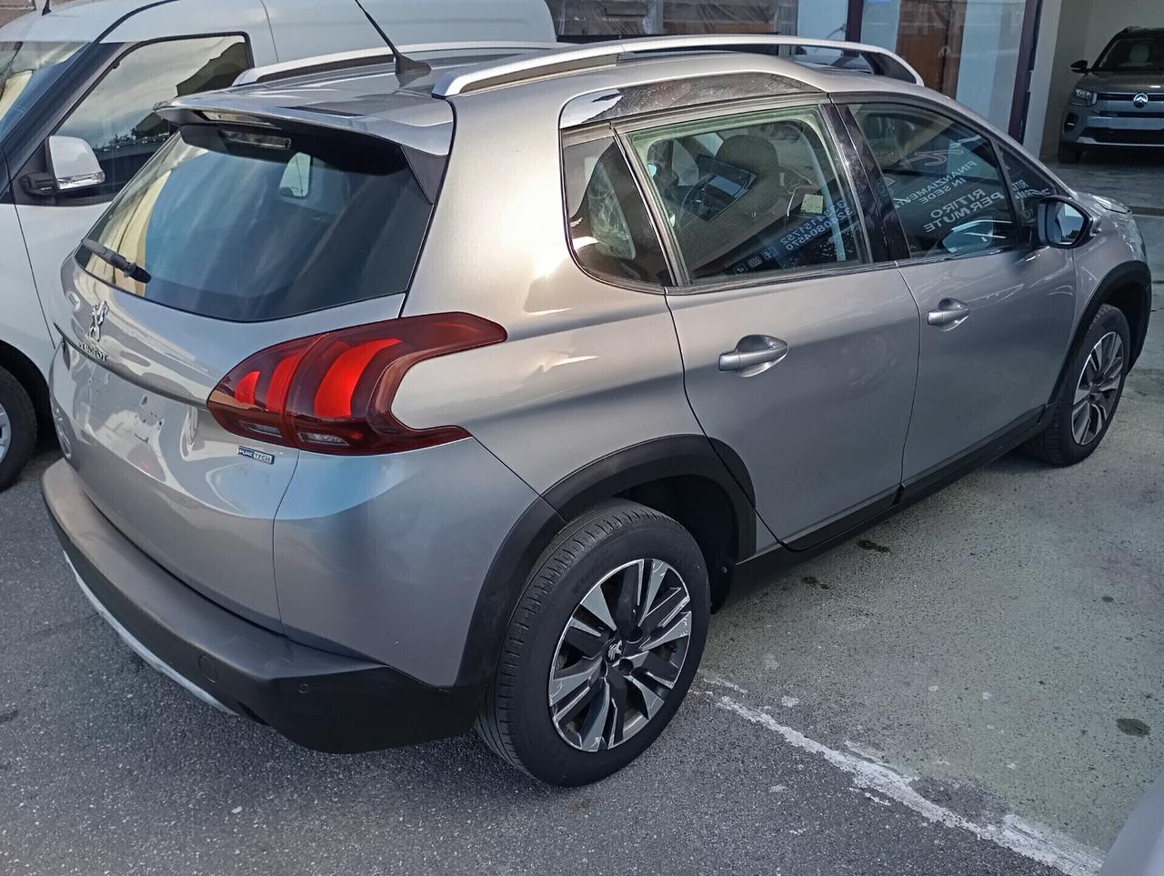 Peugeot 2008 1.2 PureTech Turbo 110CV Allure