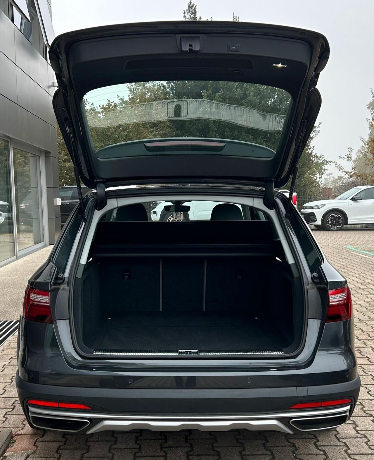 Audi A4 40 TDI S tronic Business