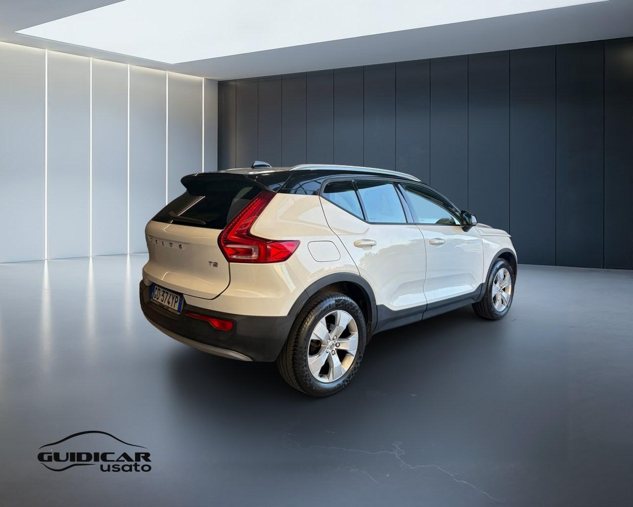 VOLVO XC40 - XC40 1.5 t2 Momentum Pro auto my21