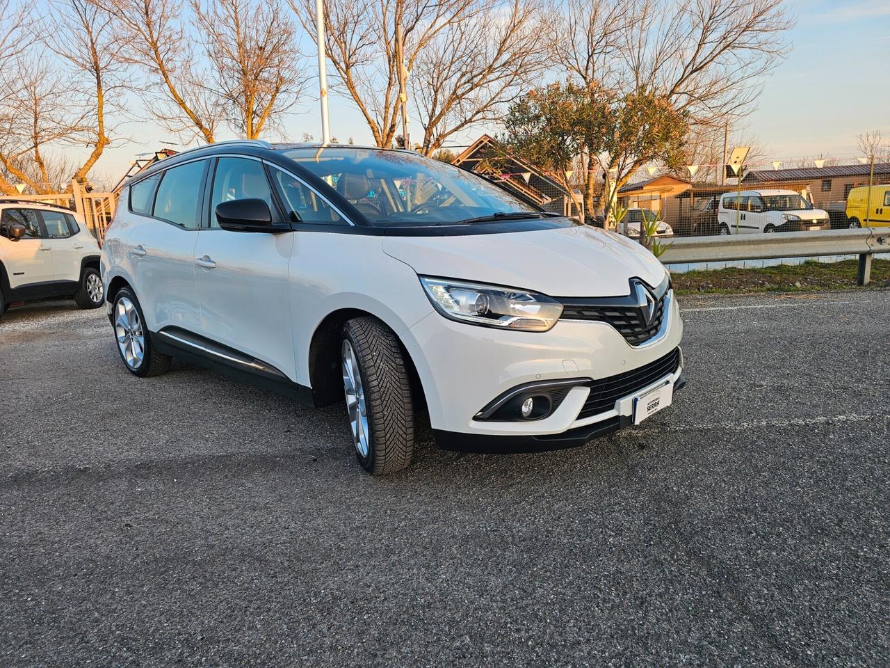 Renault Grand Scenic Blue dCi 120 CV EDC Sport Edition2