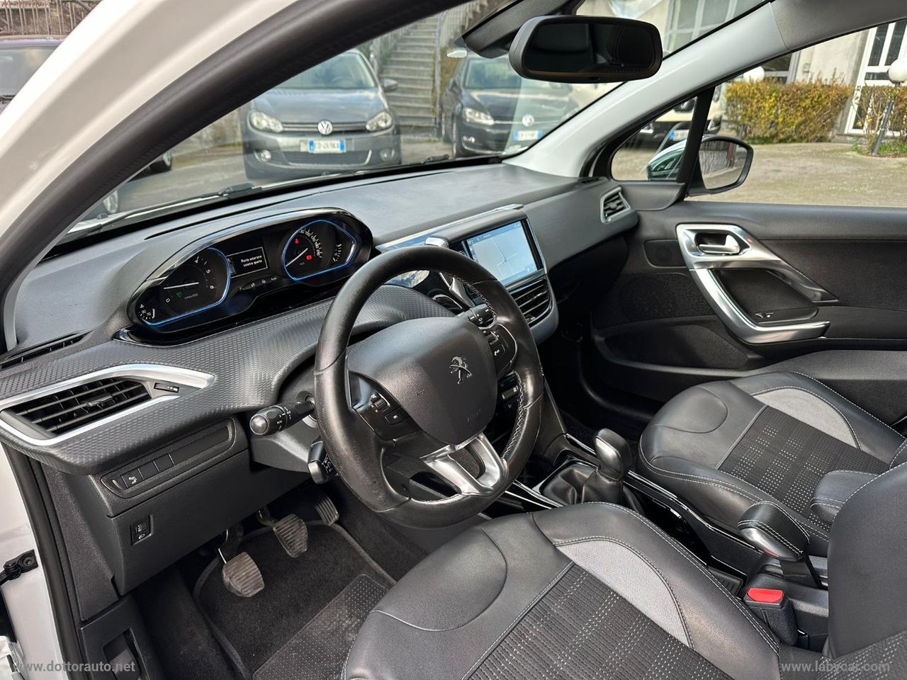 PEUGEOT 2008 BlueHDi 100 Black Matt