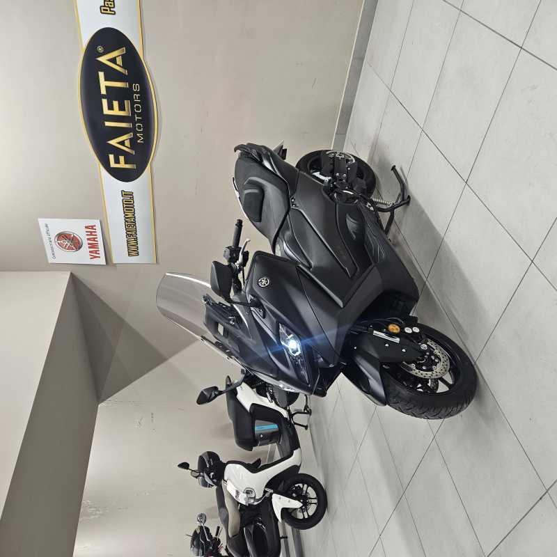 Yamaha T-Max 560 - 2024