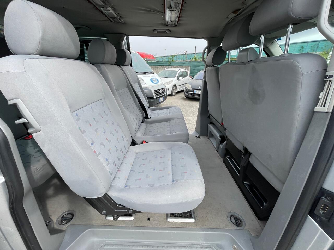 Volkswagen Transporter 2.5 TDI/130CV PC-TM Kombi