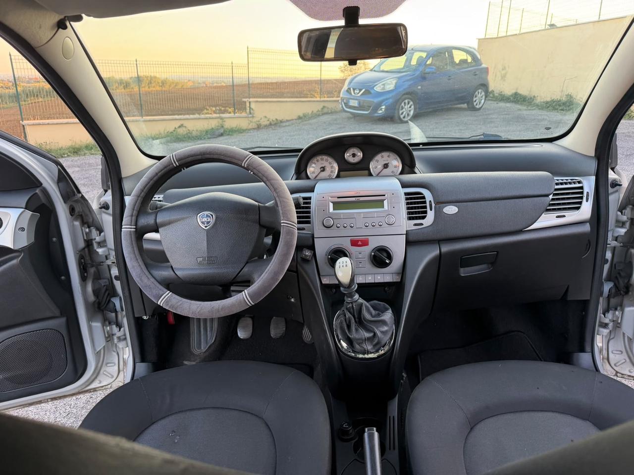 Lancia Ypsilon 1.2 69 CV Unyca