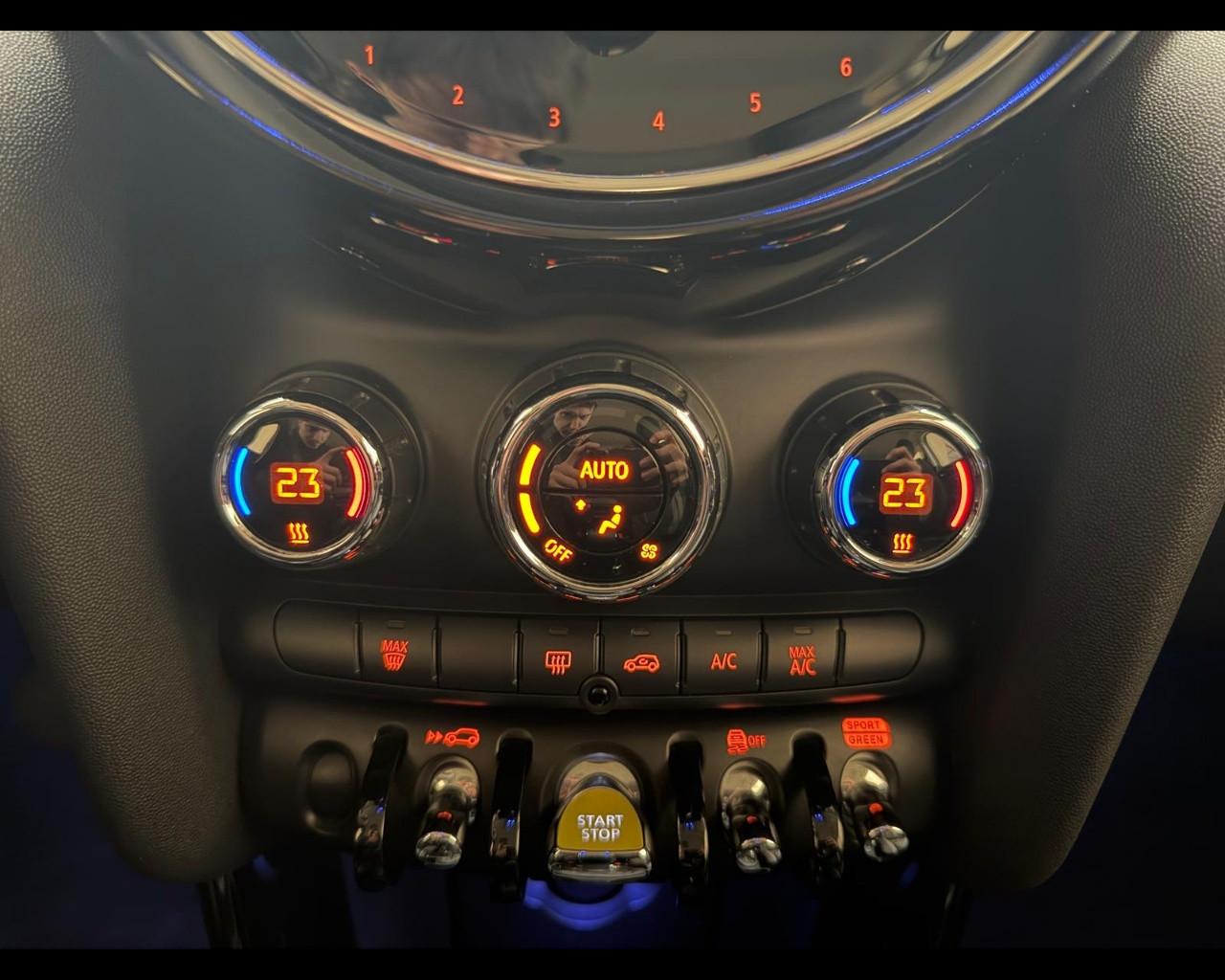 MINI Mini Full El. (F56) - Mini Cooper SE Essential