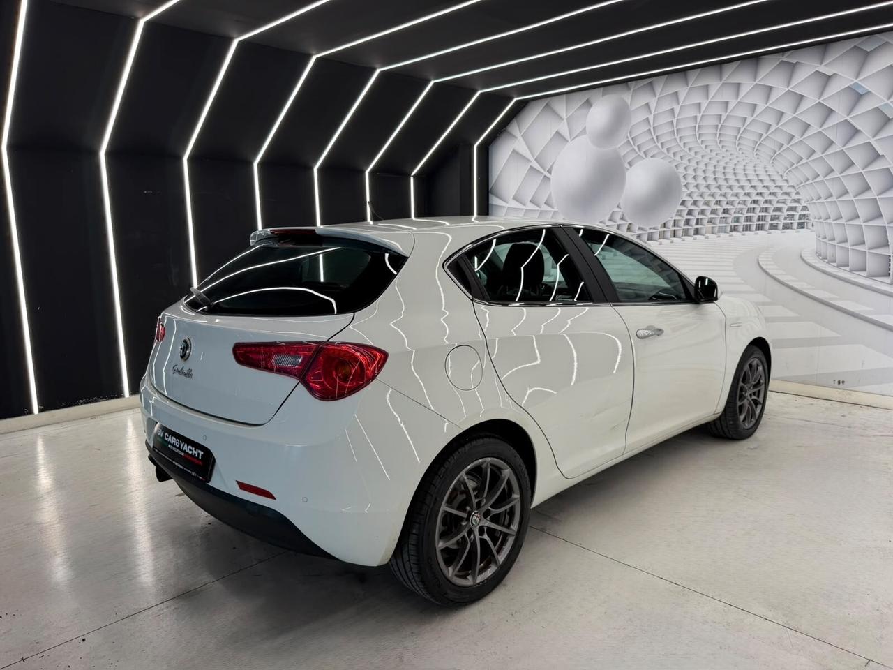 Alfa Romeo Giulietta 1.6 JTDm 105 CV -KM CERTIFICATI-PERMUTE-12 MESI GARANZIA