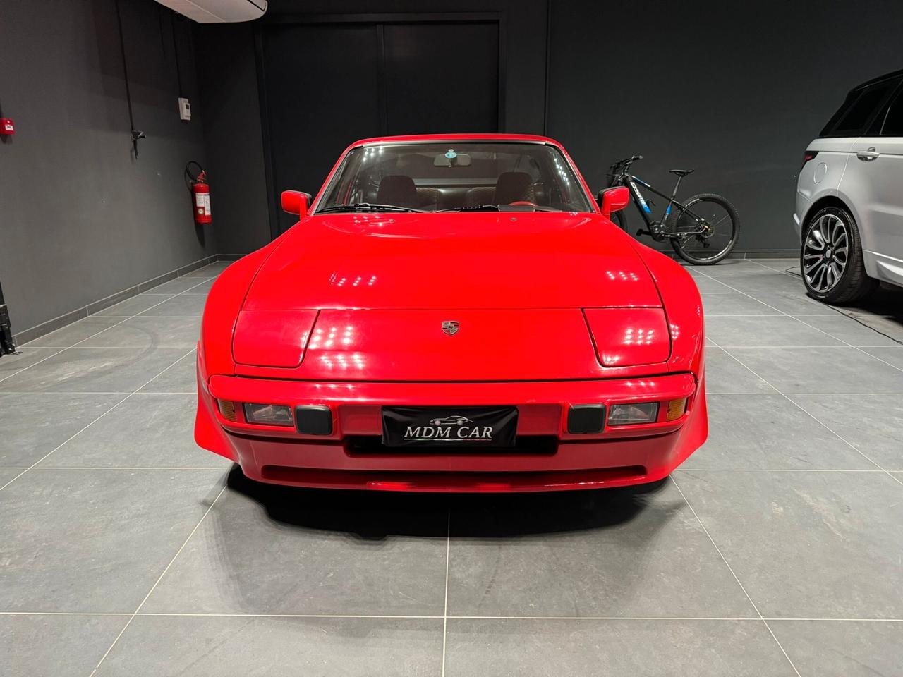 PORSCHE 944