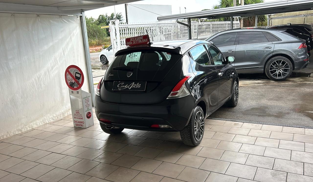 Lancia Ypsilon 1.2 Benzina Silver Elefantino Blu 2020