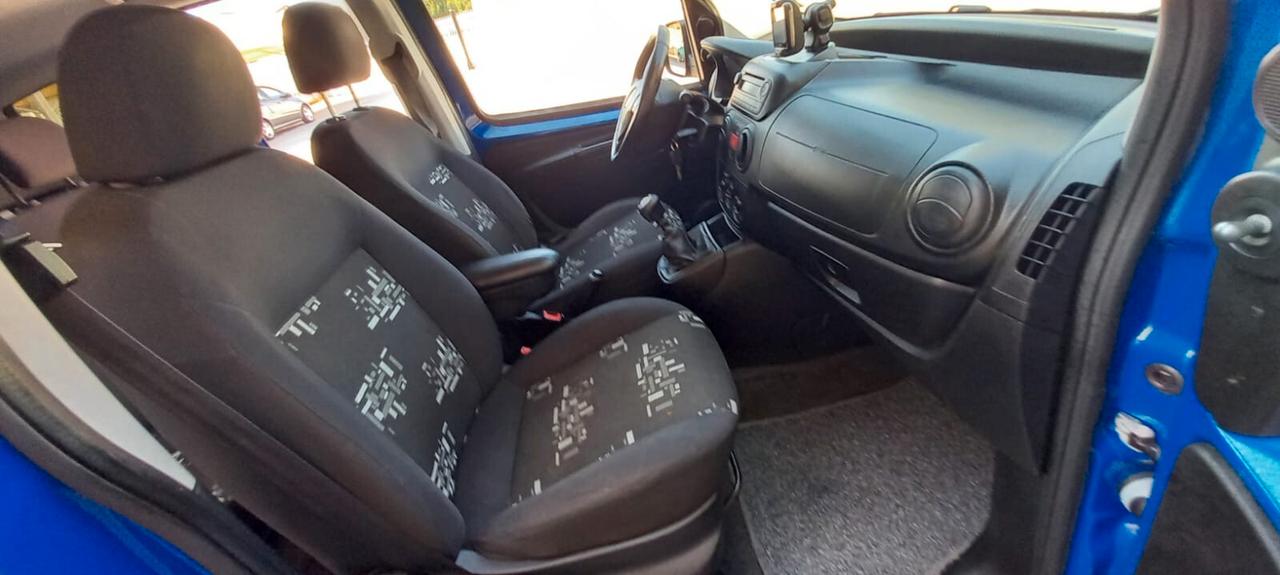 FIAT QUBO Benzina e Metano CC. 1.368 - 5 Porte 5 Posti Utilizzabile anche per i Neopatentati.
