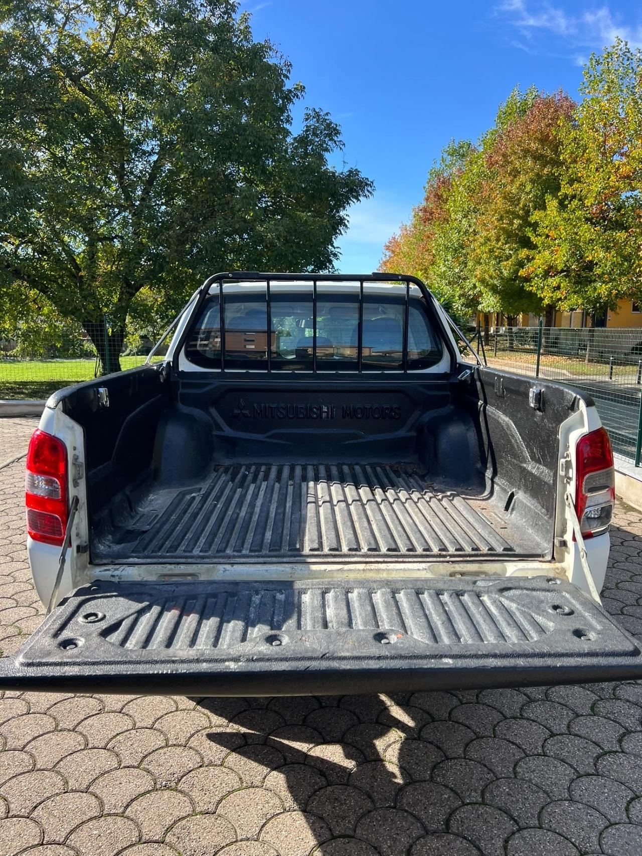 Mitsubishi L200 2.4 DI-D/154CV Double Cab Intense