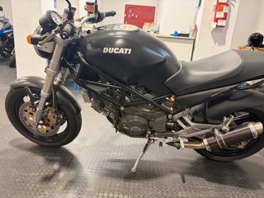 Ducati Monster 900