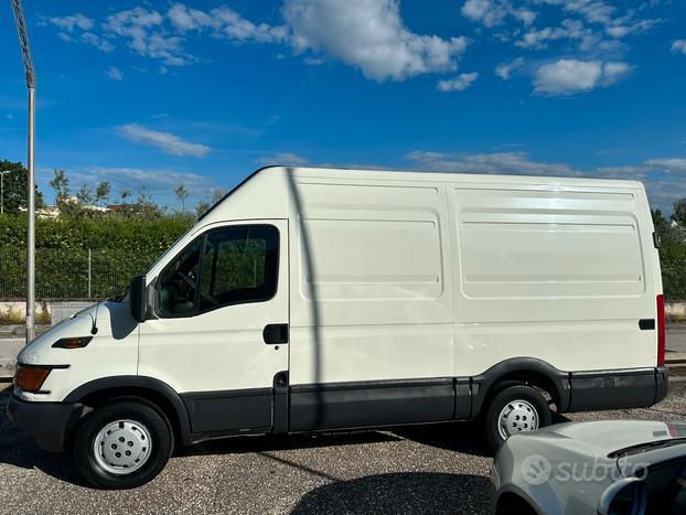 Iveco daily 85kw diesel tetto alto passo lungo