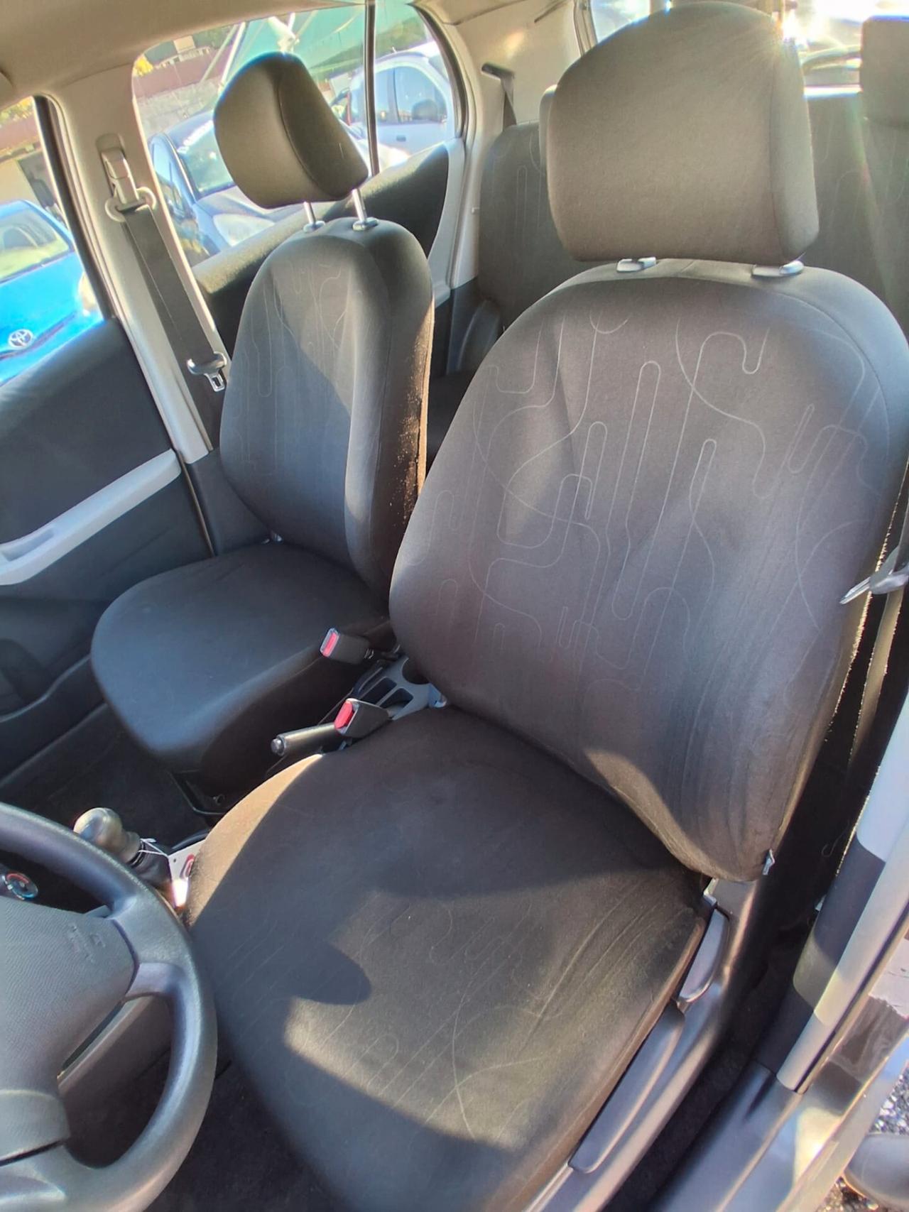 Toyota Yaris 1.0 5 porte Sol