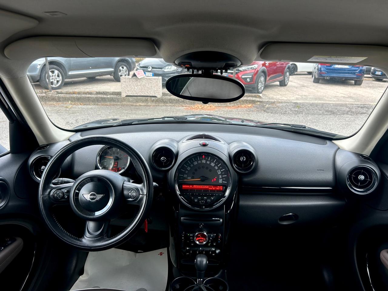 " UNA CHICCA " Mini 2.0 Cooper D Countryman Automat.
