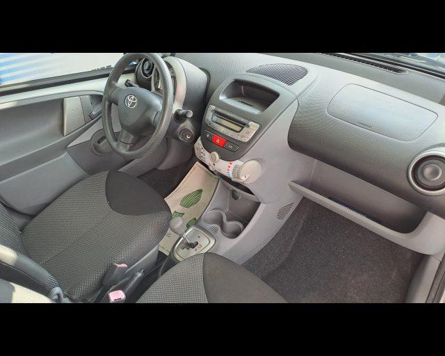 TOYOTA Aygo 5p 1.0 Sol FL - CAMBIO AUTOMATICO