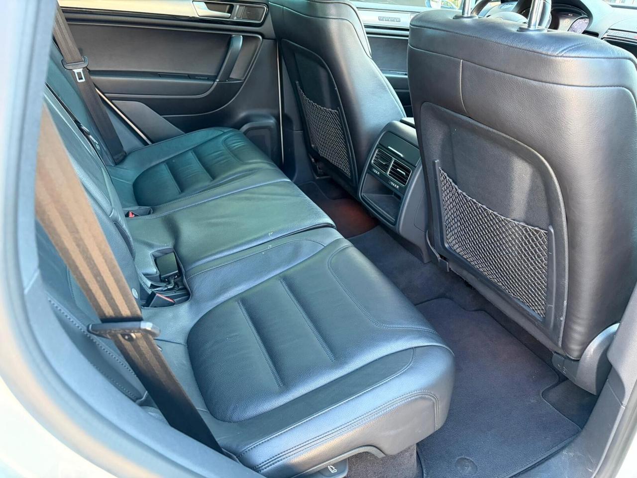Volkswagen Touareg 3.0 TDI 204 CV tiptronic R-LINE*EURO6*FULL