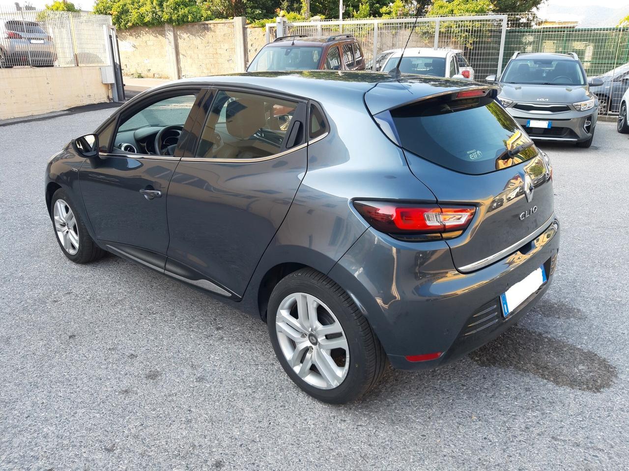 Renault Clio dCi 8V 75 CV 5 porte Duel