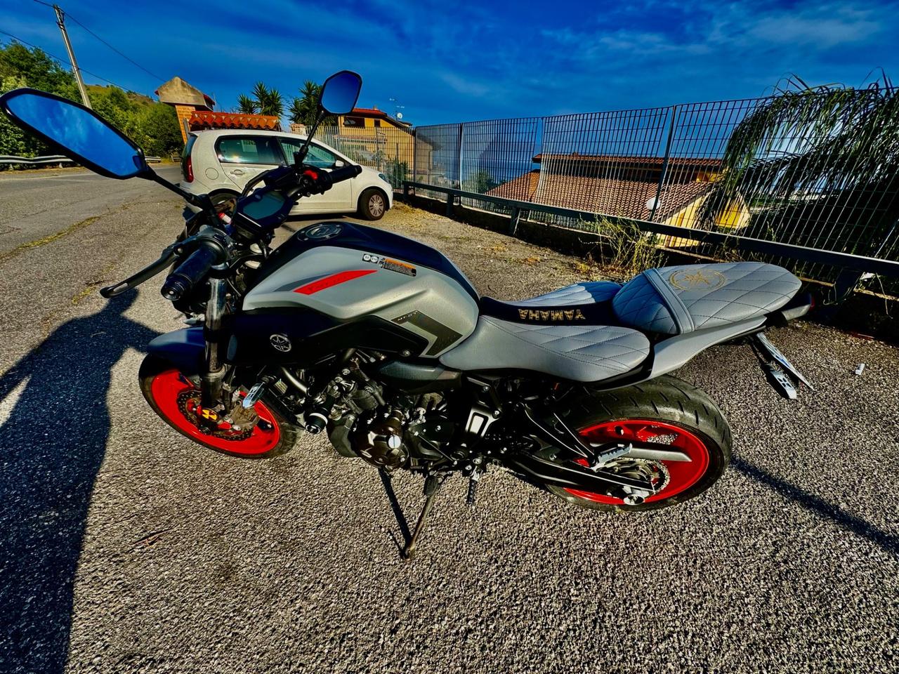 YAMAHA MT-09 UNI PRO ANNO 2019
