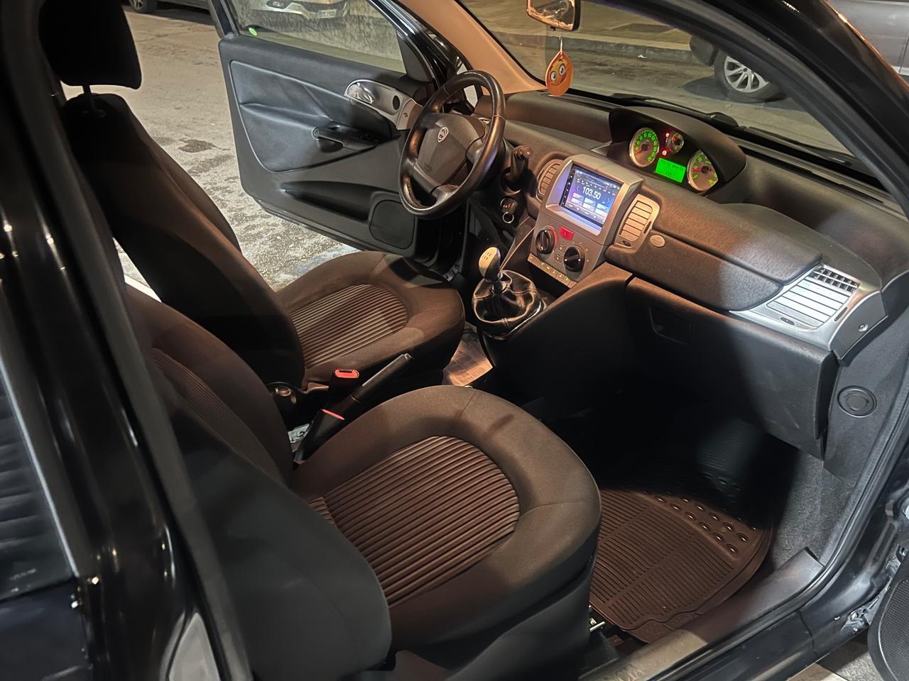 Lancia Ypsilon 1.4 Oro Ecochic GPL