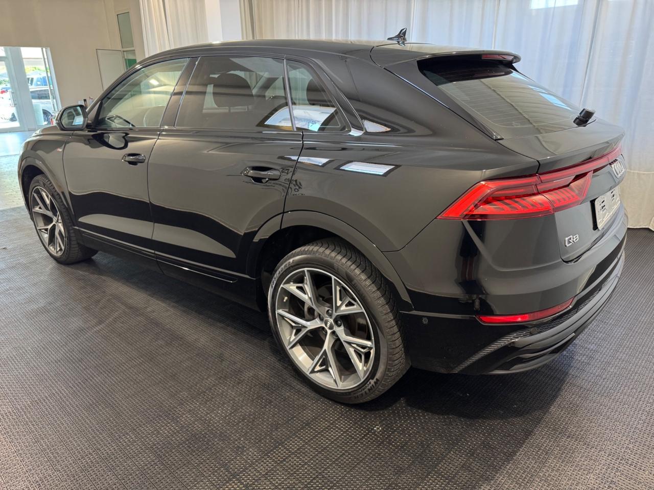 Audi Q8 45 TDI quattro tiptronic Sport