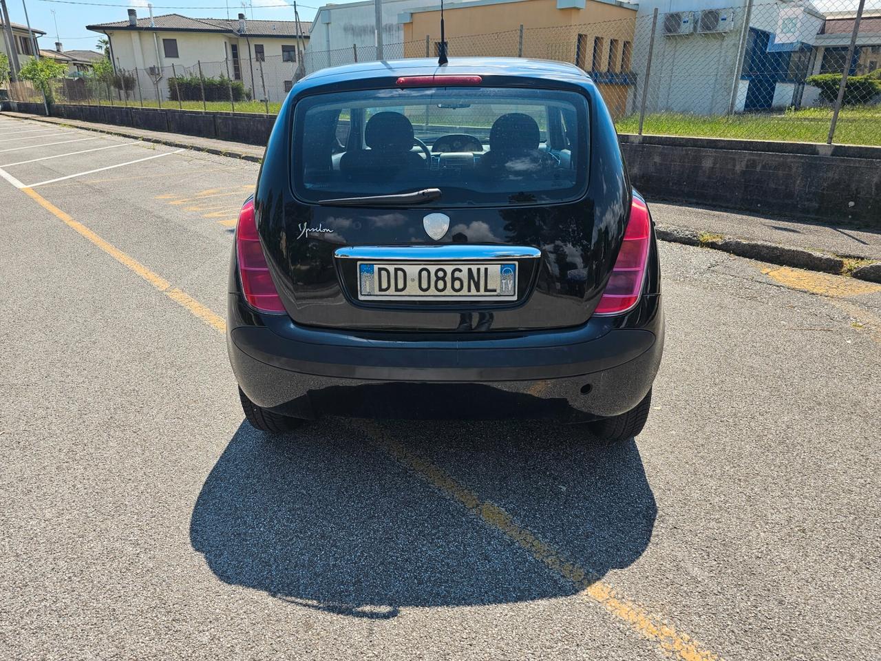 Lancia Ypsilon 1.2 Argento