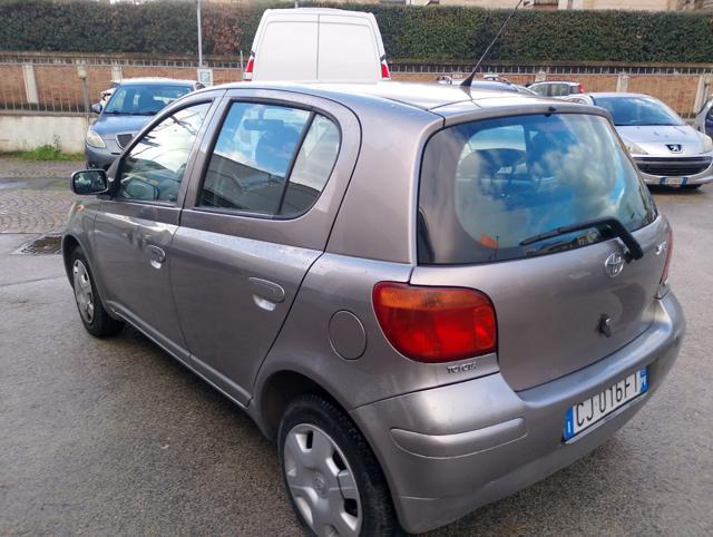 TOYOTA Yaris 1.0i 16V cat 5 porte Sol