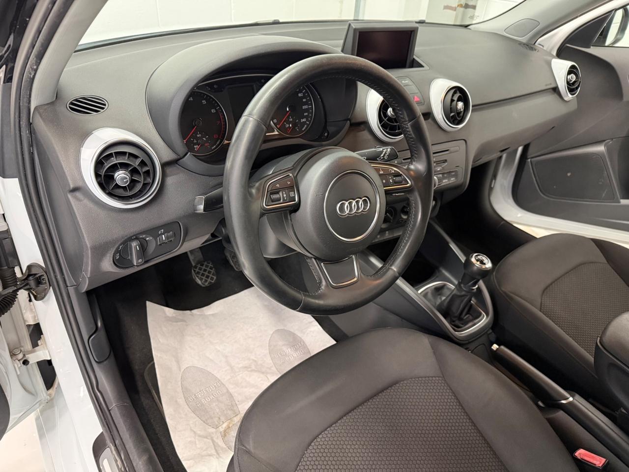 Audi A1 SPB 1.2 TFSI Admired sLine