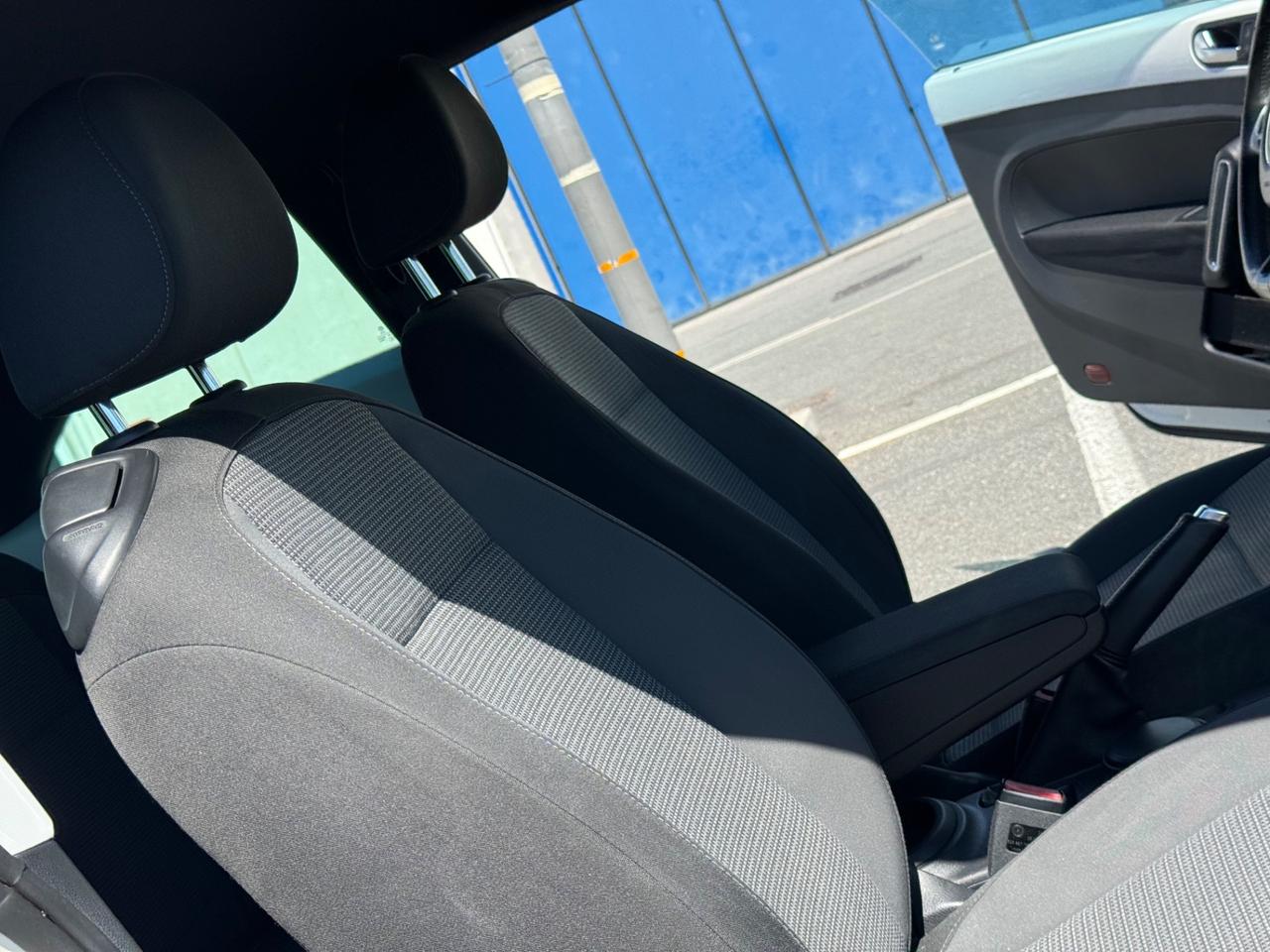 Volkswagen Maggiolino 1.6 TDI Design