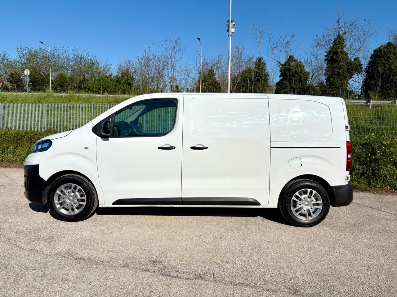 Opel Vivaro 1.5 Diesel 120cv PL-TN Enjoy DOPPIA PORTA LATERALE