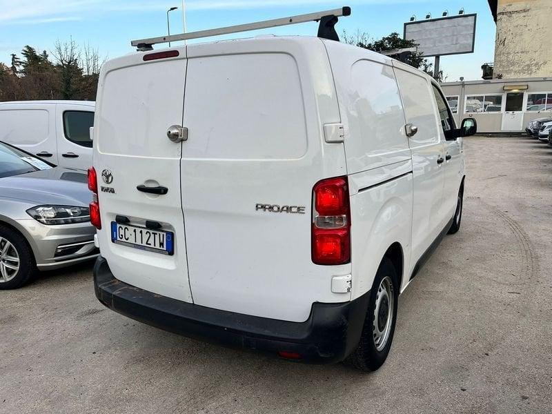 Toyota Proace 1.5D 120CV S&S L1 Compact 3p. 10q Active (IVA ESCL.)