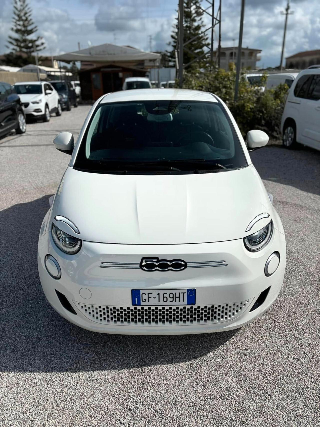 Fiat 500 500e Berlina 42 kWh Icon