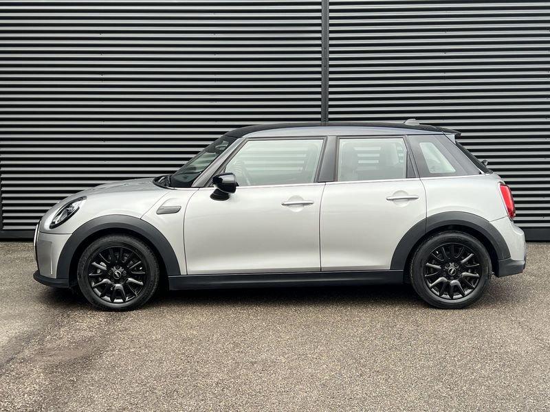 MINI Mini 5 porte Mini 5p 1.5 Cooper Business auto 136cv