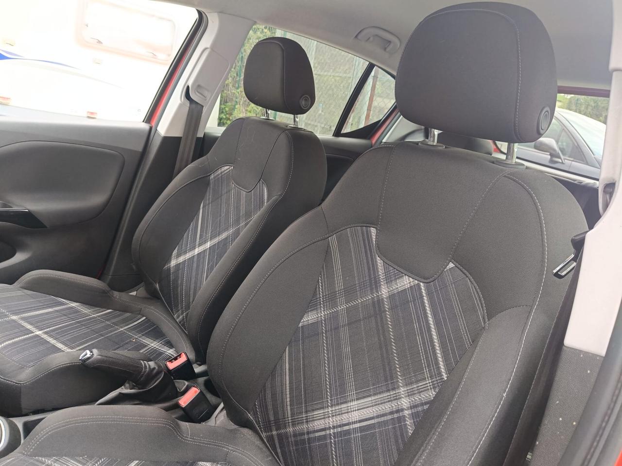 Opel Corsa 1.4 GPL - B.color