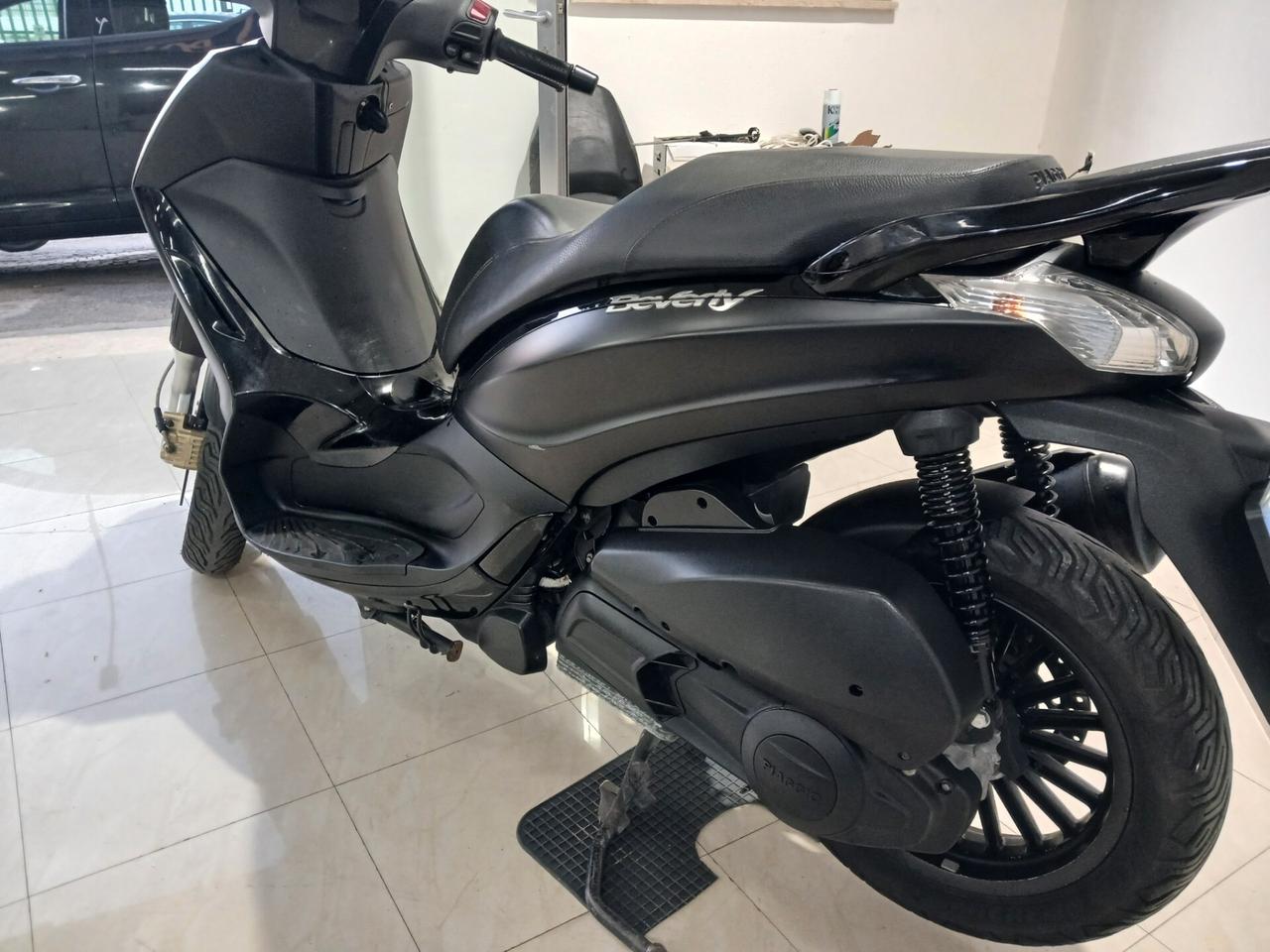 Piaggio Beverly 300 PARI AL NUOVO
