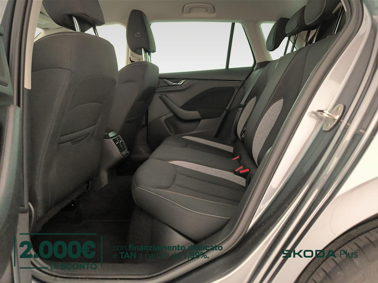 Skoda Kamiq 1.0 tsi black dots 115cv