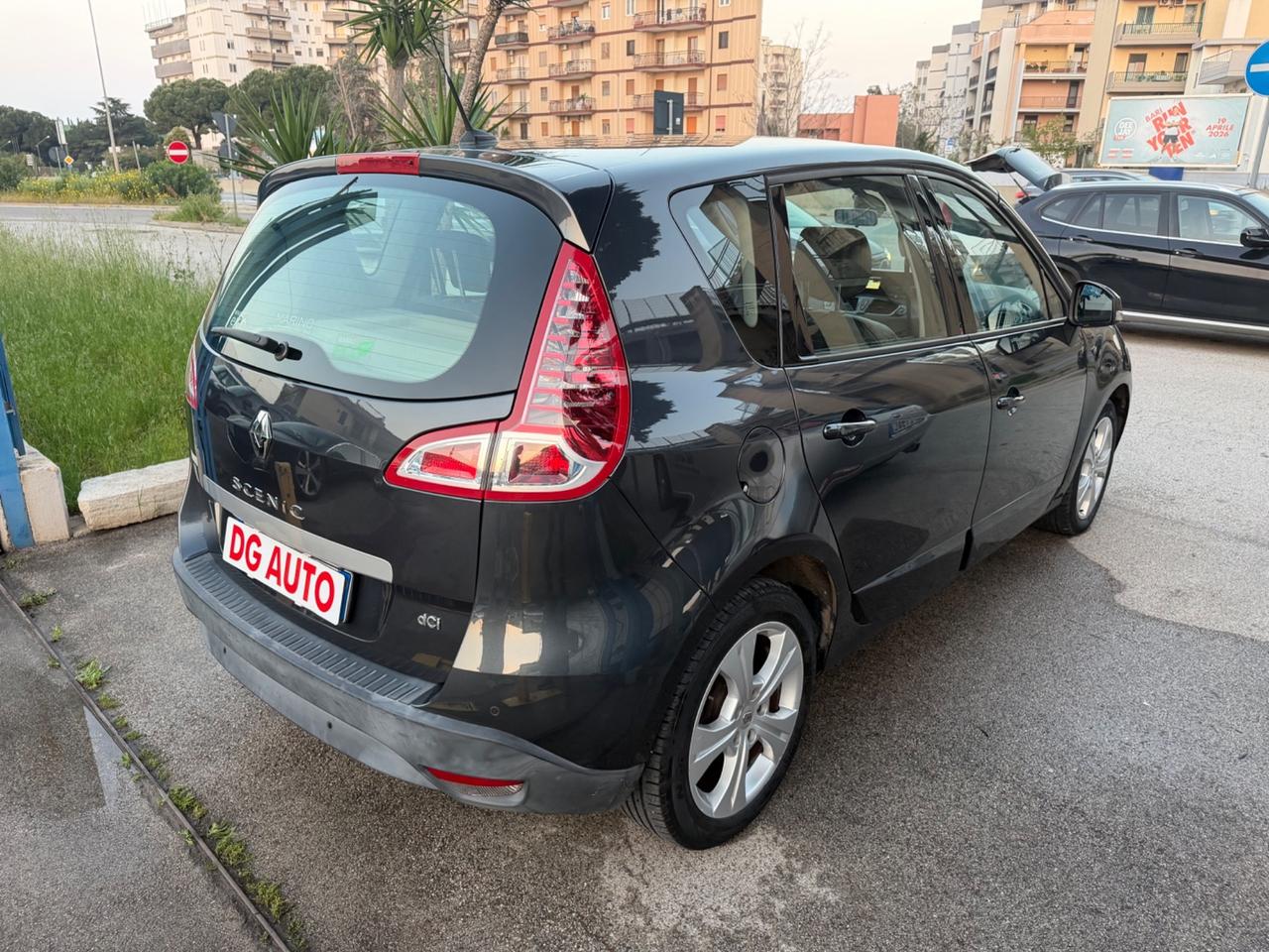Renault Scenic 1.5 dCi 110 cv 2011 Navig retroc