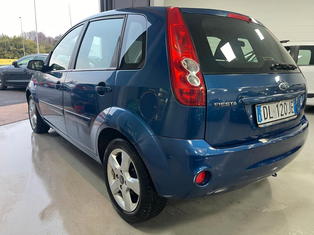 Ford Fiesta 1.4 16V 5p. Ghia