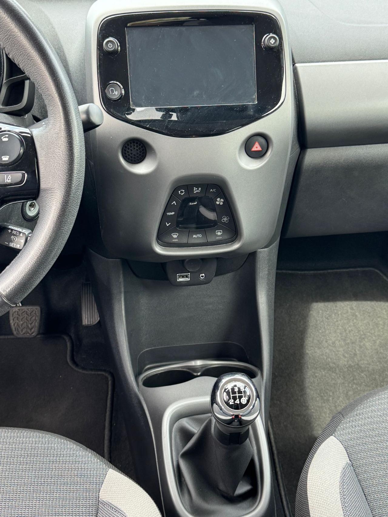 Toyota Aygo 1.0 72cv benzina UNIPRO NEOP