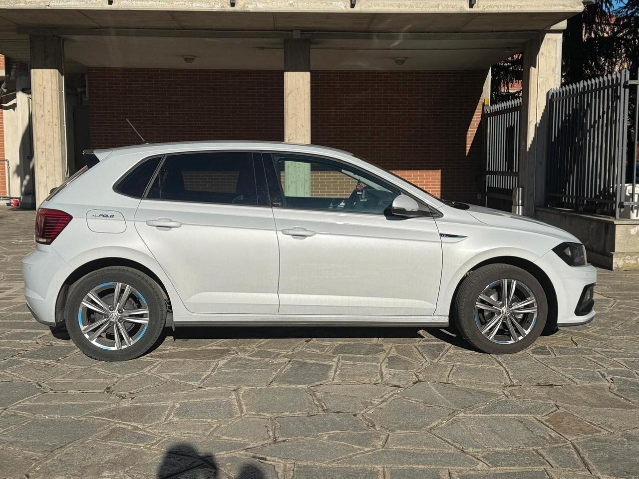 Volkswagen Polo 1.0 TSI 5p. r. line