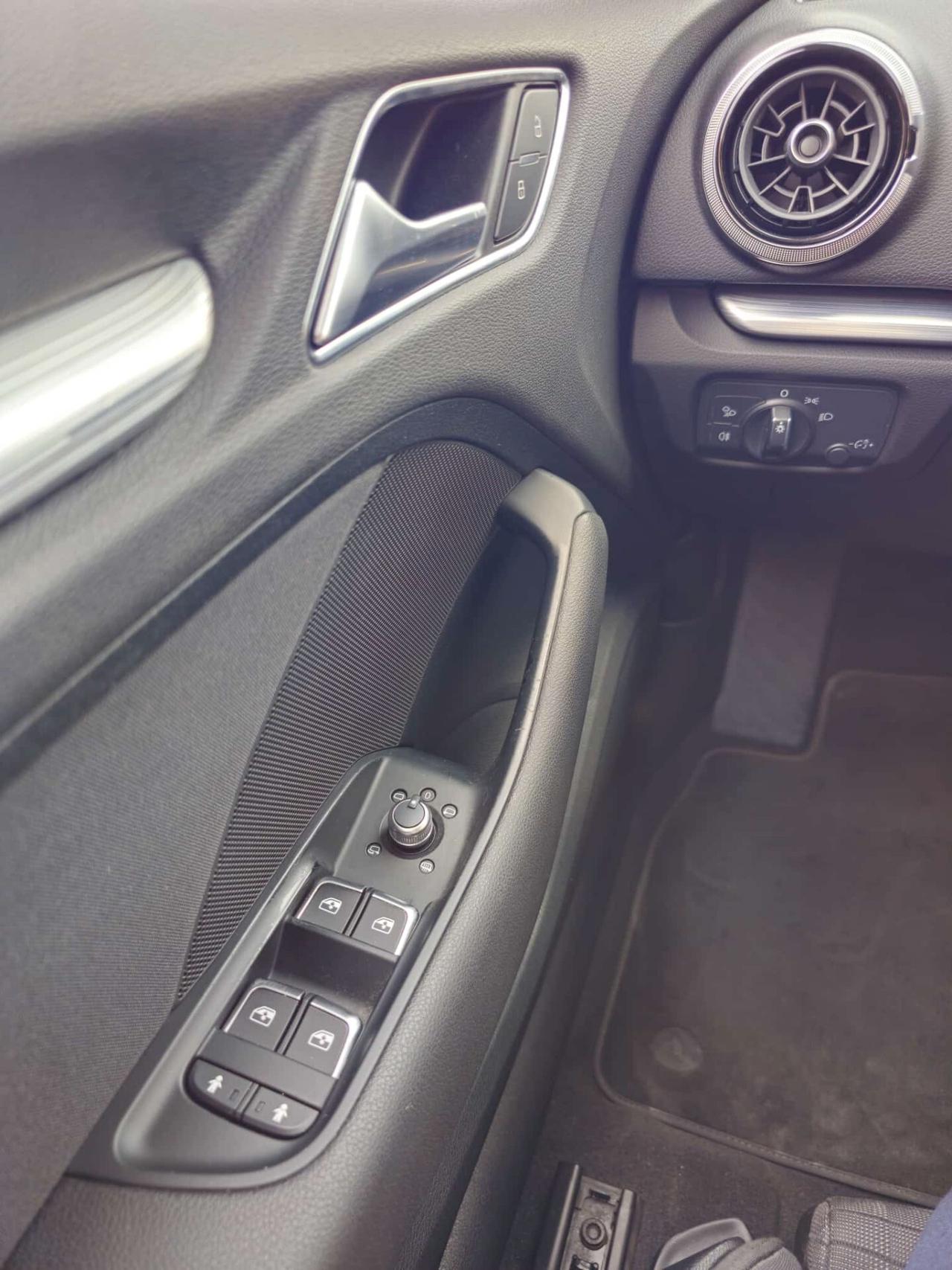 Audi A3 SPB 1.6 TDI 116 CV S tronic Sport