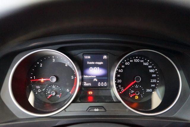 VOLKSWAGEN Tiguan 2.0 TDI 150 CV SCR DSG Life Pari al Nuovo