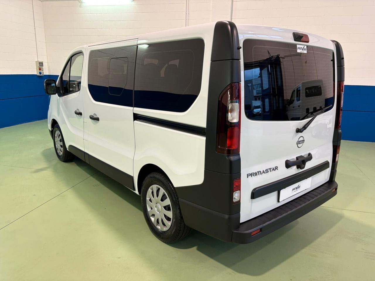 9 POSTI Nissan Primastar 2.0 dCi 150CV Aut PC-TN Bus N-Connecta