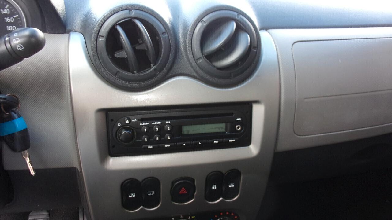 Dacia Sandero 1.2 16V GPL 75CV Story